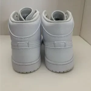 ? Jordan 1 Mid “Triple White” – Size 10M – Gently Used w/ OG Box Tenis Air Jordan 1 Mid  main image 4